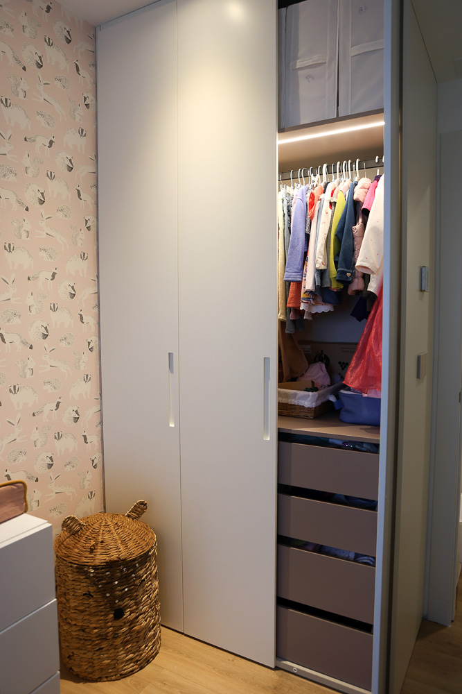 Nuria Terrés Jorge y Miriam Habitación V1